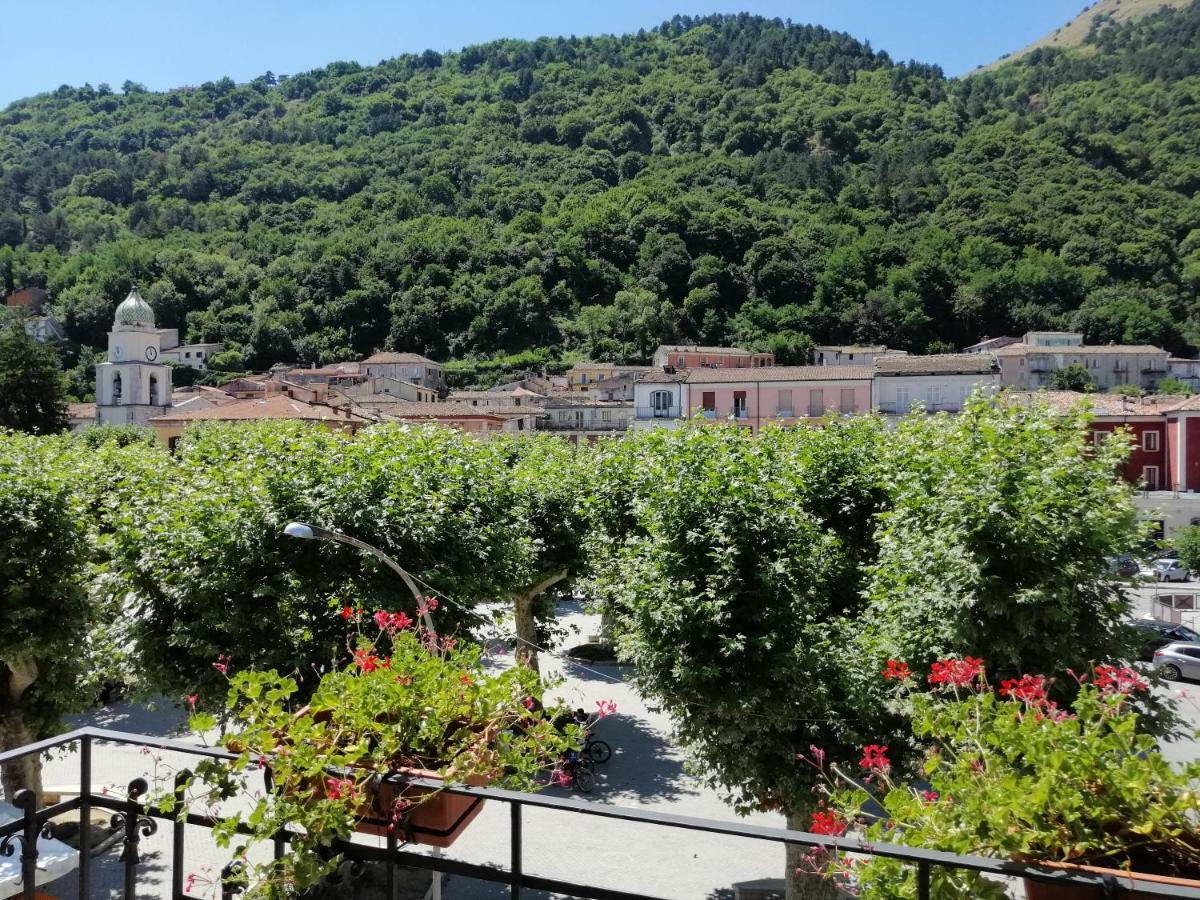 Bed and Breakfast Le Finestre Sulla Piazza Boiano Exterior foto