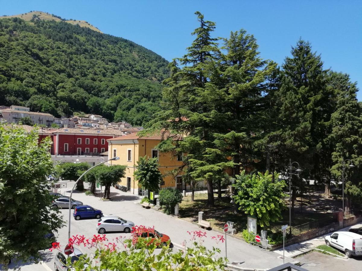 Bed and Breakfast Le Finestre Sulla Piazza Boiano Exterior foto
